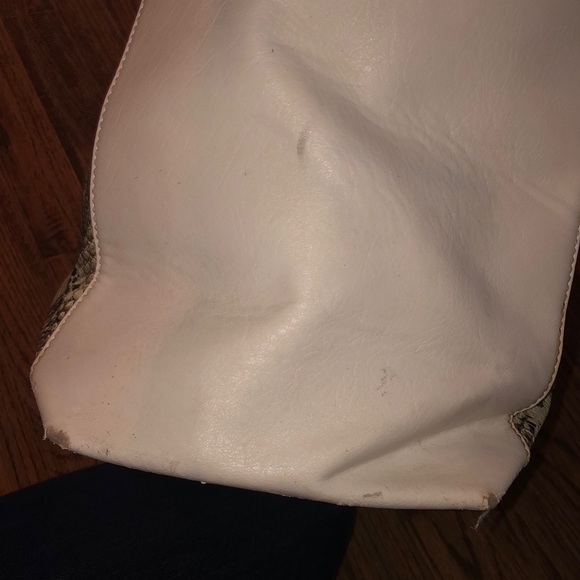 Just Fab Snakeskin Tote - Picture 3 of 7